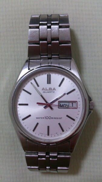 Seiko セイコー Alba アルバ 腕時計 Y113 8100 ジャンク アルバ 売買されたオークション情報 Yahooの商品情報をアーカイブ公開 オークファン Aucfan Com
