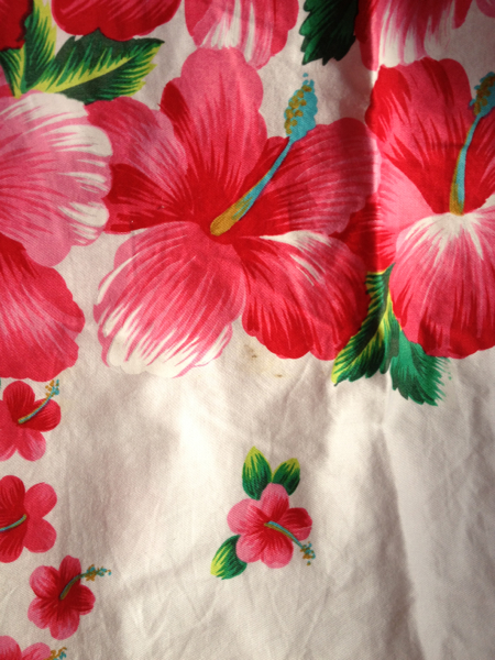 ハワイアンドレス ワンピース ハイビスカス柄 130 125 134cm 売買されたオークション情報 Yahooの商品情報をアーカイブ公開 オークファン Aucfan Com