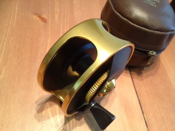 未使用新品　Fenwick world class8 FENWICK WORLD CLASS 8アンチリバースフライリール(フライリール