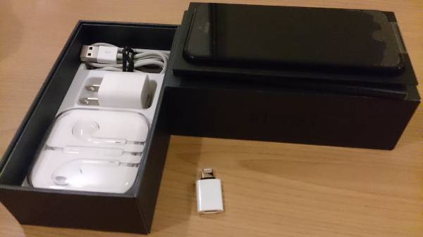 【白ロム】 au iPhone5 64GB ブラック 利用制限○_2