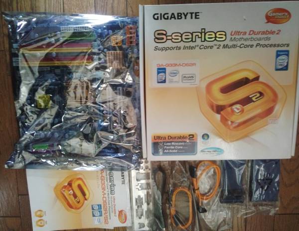 GIGABYTE GA-G33M-DS2R ソケット775/Intel G33_3
