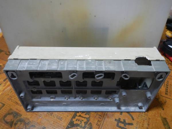 【20A×６個ブレーカ付】東芝家庭用分電盤　中古_3