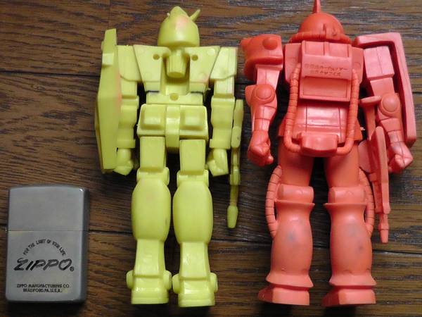 ゴム製⁄ガンダム シャアザク 2体⁄デカ消し⁄ザク⁄機動戦士(機動