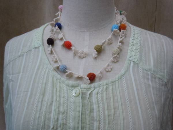 コットンボールと小花のネックレス 完成品 売買されたオークション情報 Yahooの商品情報をアーカイブ公開 オークファン Aucfan Com