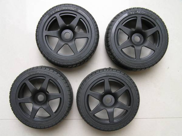 絶版】京商1/8ランドマックスGP20用 ホイール＆タイヤ DRX(タイヤ
