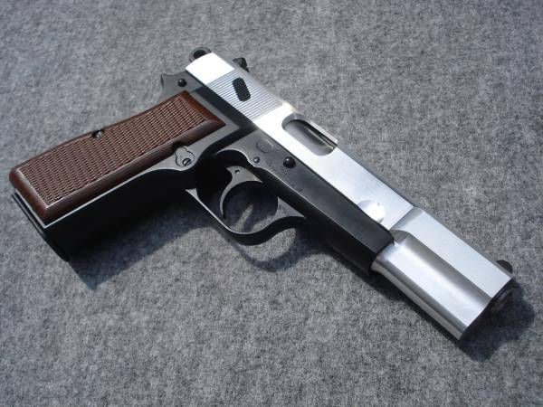 ブローニングハイパワーM1935 ZEKEアルミ削り出しカスタム