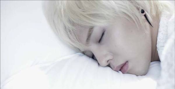 超美品の 着用ピアス Bigbang ダラ 2ne1 G Dragon ジヨン Gd 韓流