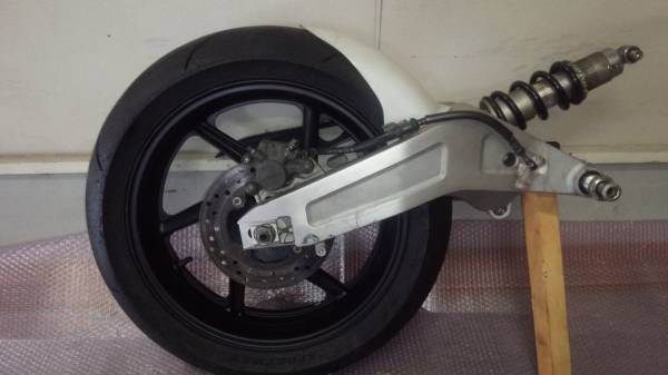 CBR250RR MC22リア周りワイド化に NC29リア周り17-4.50の入札履歴