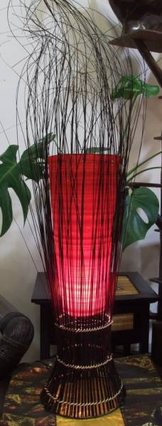 アジアン家具　バリ島　椰子の葉脈ランプ　９２ｃｍ　新品