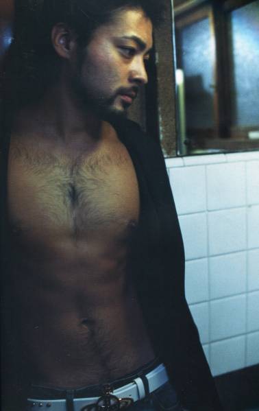 山田孝之 胸毛は俺の誇り から 16ページ特集 Aoaoya アイドル 芸能人 売買されたオークション情報 Yahooの商品情報をアーカイブ公開 オークファン Aucfan Com