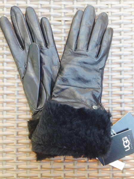 【送料込】UGG 本革カシミヤ手袋 Mサイズブラック