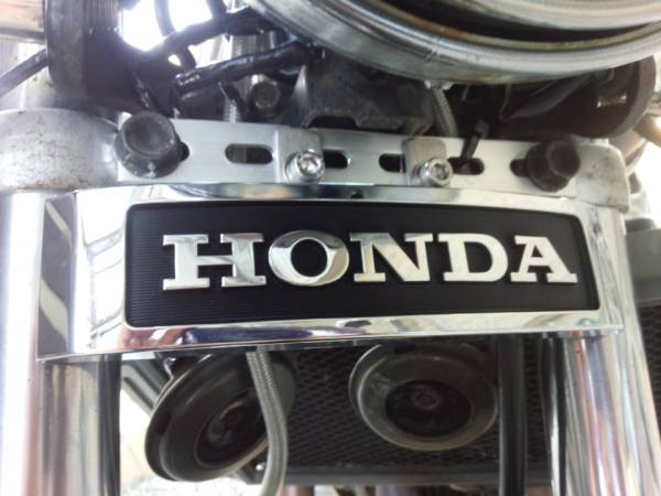 CB400SF NC31用HONDAフロントフォークエンブレム ホンダ.(パーツ