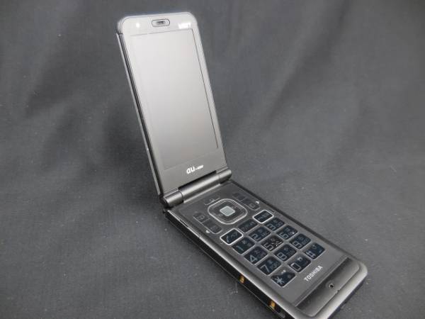 ★☆au 東芝 W62T ブラック 黒 本体 中古 初期化済 ☆★A-125_2