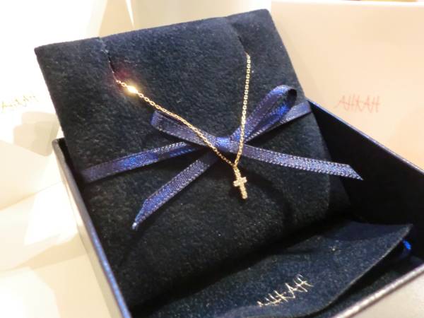 美品 AHKAH アーカー クロスパヴェ ネックレス K18YG ダイヤ