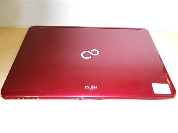 FUJITSU LIFEBOOK AH54/E
