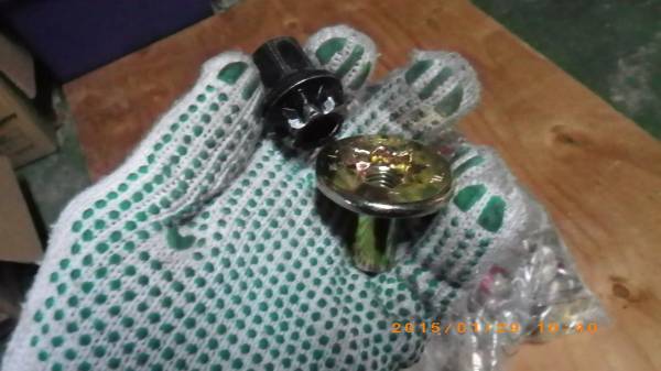 スリーク　座金　１５０個　土台のフラット施工に