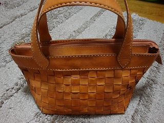 手提げ皮かばん　美品　