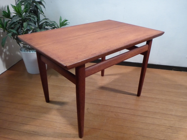 北欧 ヴィンテージ チーク サイドテーブル ウェグナー デンマーク 北欧ヴィンテージ デンマークチーク材サイドテーブル/ウェグナー