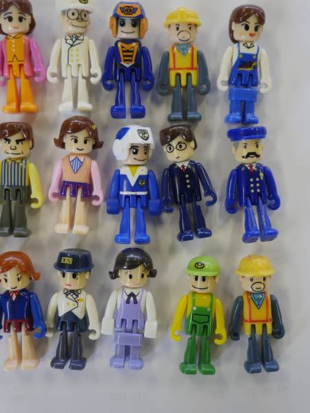 トミカ プラキッズ てっちゃん 隊員 駅長 レアキャラ多数 情景部品 売買されたオークション情報 Yahooの商品情報をアーカイブ公開 オークファン Aucfan Com