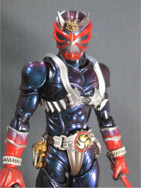 リペイント S.H.フィギュアーツ 仮面ライダー響鬼 マジョーラ(仮面