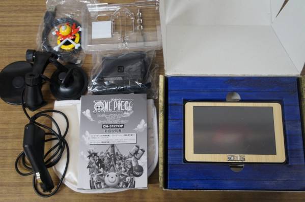 ワンピース ポータブルナビ CN-512-TOP 中古 カーナビ 送料無料
