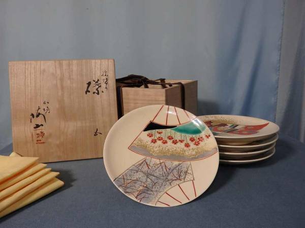九谷焼　梅山窯　銘々皿 翔＞ ◇ 九谷の名工 ”梅山窯” 中村 梅山 絵変わり銘々皿 ◇(皿)｜売買