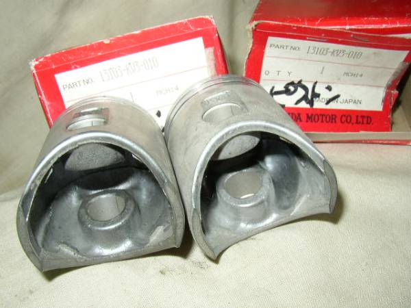 NSR250RG(MC16) ピストン 13103-KV3-010 2個set 未使用品(エンジン