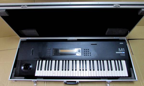 KORG コルグ M1