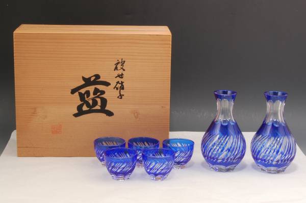 B3183 カメイガラス 被せ硝子 藍 酒器 薩摩切子 共箱 B3183 カメイガラス 被せ硝子 藍 酒器 薩摩切子 共箱