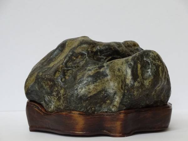 ※神居古潭石　山形溜り石※　鑑賞石　水石　盆石　観賞石