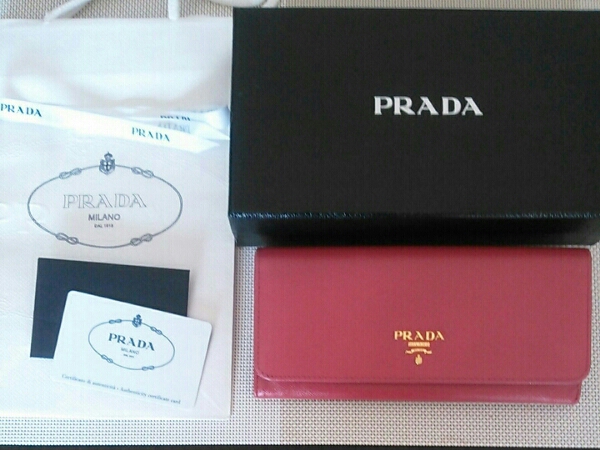 【美品】プラダ　長財布／ピンク