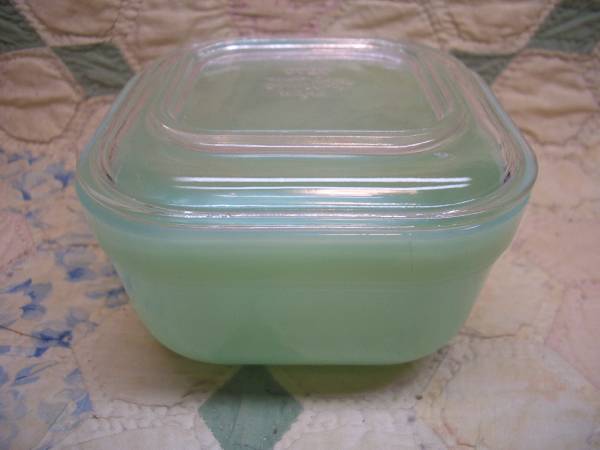 ファイヤーキング！ジェダイ冷蔵庫保存容器　小_1