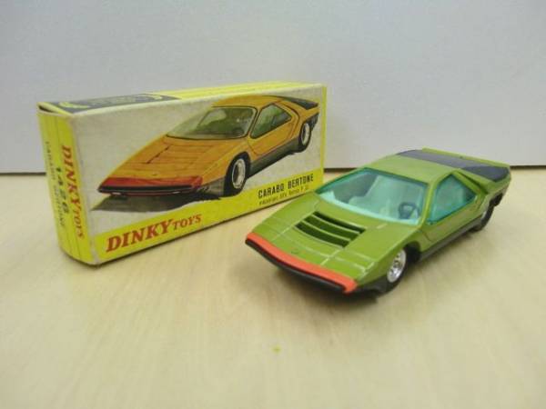 【ディンキー】　DINKY　№1426　アルファロメオ　カラーボ