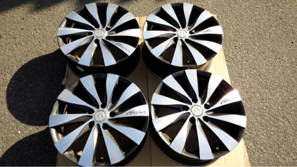 17インチANEVIASタイヤホイール(ミシュランスタッドレス付)_1