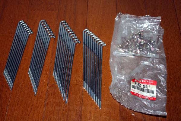 スズキ純正 スポークセット GS750など 65300-45811 新品未使用