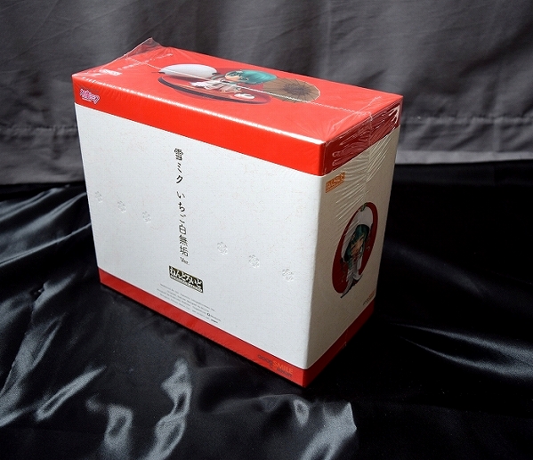 送料無料 2013 雪ミク いちご白無垢Ver. 未開封