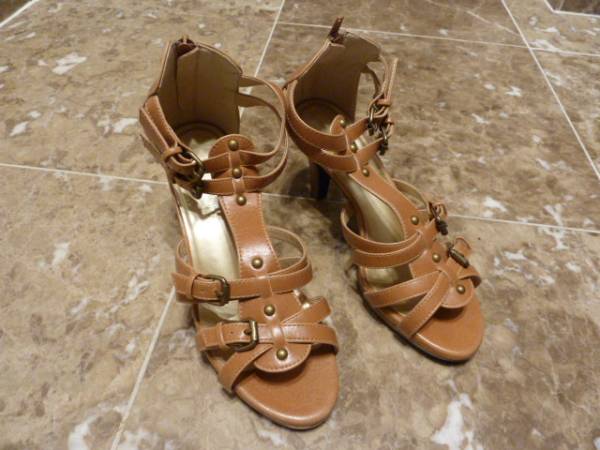 【極美】ベルメゾン べネビス グラディエーター サンダル 24.5cm