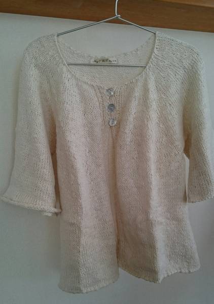 【試着のみ】ハグオーワー☆カーディガン☆生成り、貝ボタン