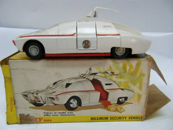 DINKY №105 キャプテンスカーレット 強力装甲車 キャプテン