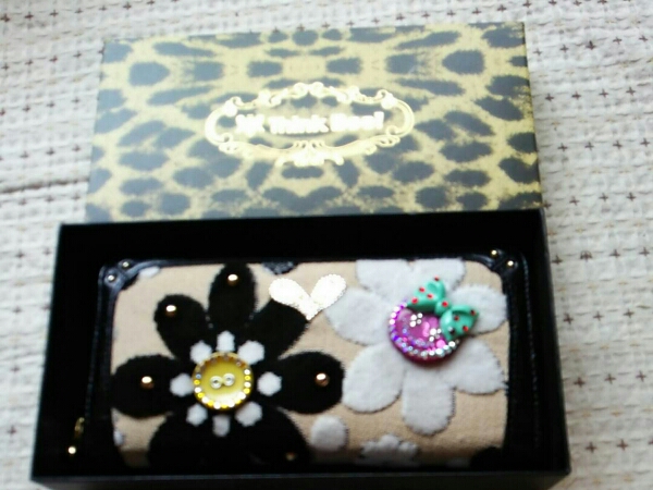 シンクビーマーガレットネット限定長財布