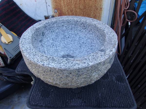 石臼 石 水槽 金魚 メダカ レア 大分県 重厚 庭石 雑貨 売買されたオークション情報 Yahooの商品情報をアーカイブ公開 オークファン Aucfan Com