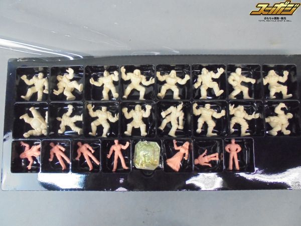 H907 バンダイ 北斗の拳 地獄の拳士第一巻 メタルキーホルダー付(北斗