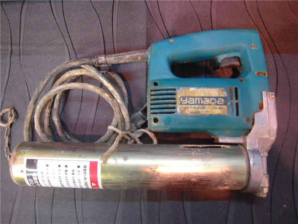 874 YAMADA 電動式グリースガン EG-400A AC-100V 874 YAMADA 電動式グリースガン EG-400A AC-100V
