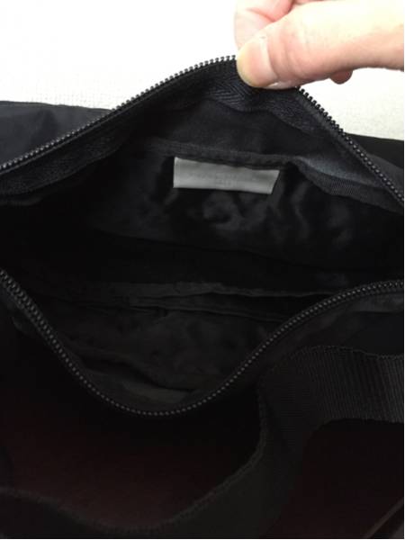 Nafnafナフナフ ショルダーバッグ Ace製 黒 ナイロン 売買されたオークション情報 Yahooの商品情報をアーカイブ公開 オークファン Aucfan Com