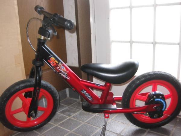 D-Bike カーズ　バランスバイク　２さい～