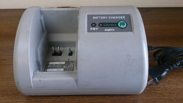 中古　SANYO製　電動アシスト自転車用　充電器　CY-PAA4