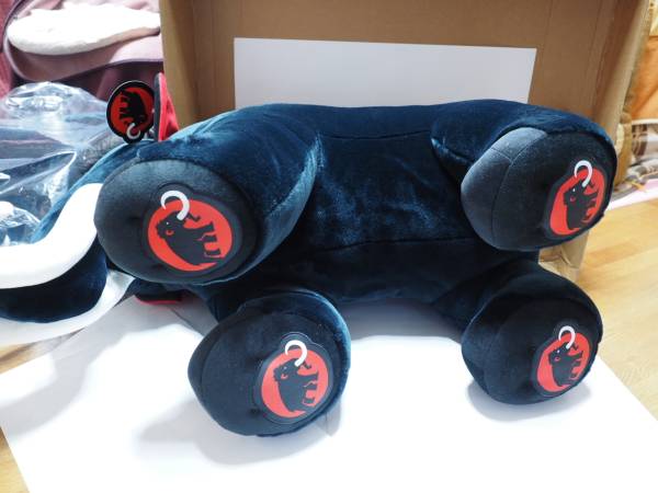 MAMMUT ぬいぐるみXXXL【新品】マムート ぬいぐるみXXXL 特大(マムート