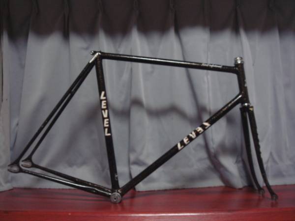 レベル ピスト フレーム メッキ 黒 金ラメ 競輪 NJS LEVEL(トラック