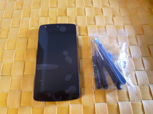 新品！在庫あり！国内発送！【nexus5 フロントパネルASSY】