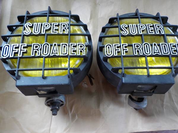 ＩＰＦの大型フォグランプ　スーパーオフローダー　径約２０ｃｍ